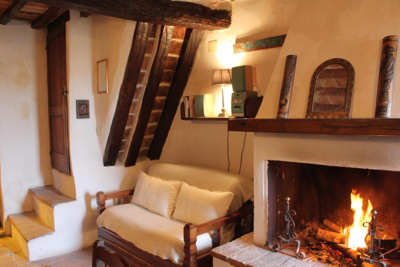 Petite Maison, Nel Borgo Di Cetona Exteriör bild